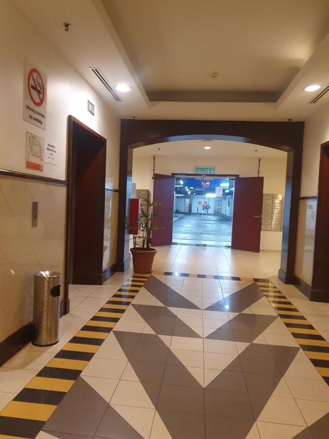 Moonlight Service Suite Kuala Lumpur Bagian luar foto