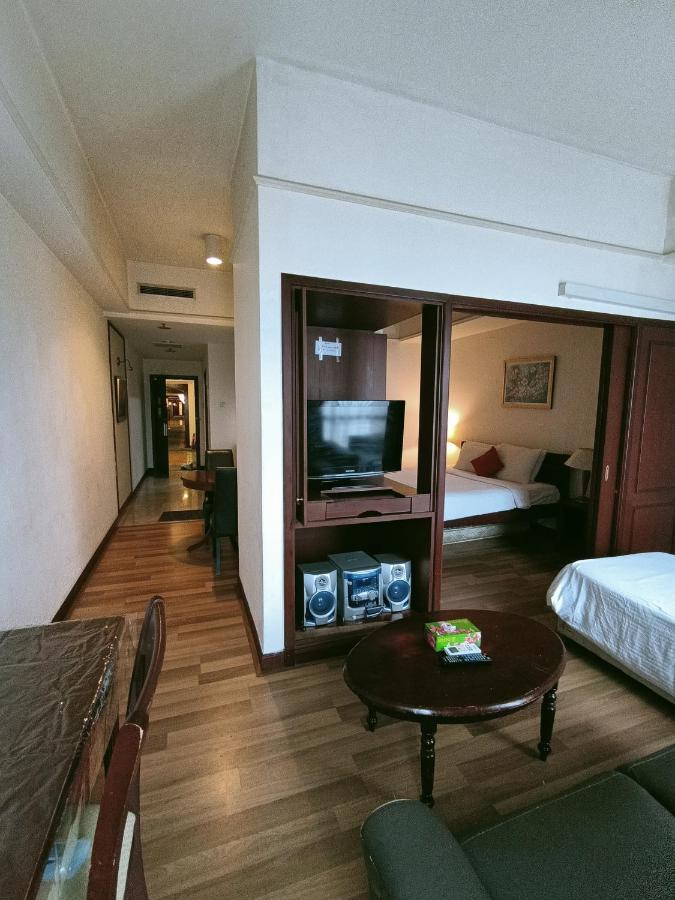 Moonlight Service Suite Kuala Lumpur Bagian luar foto